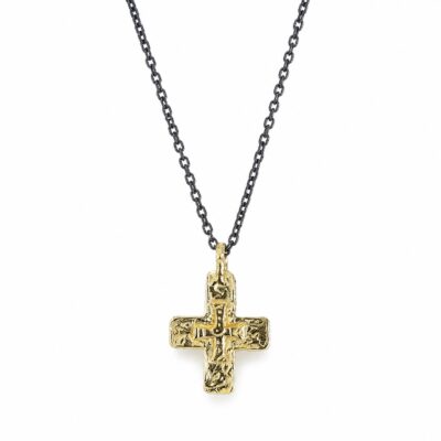 Cruz martillada oro